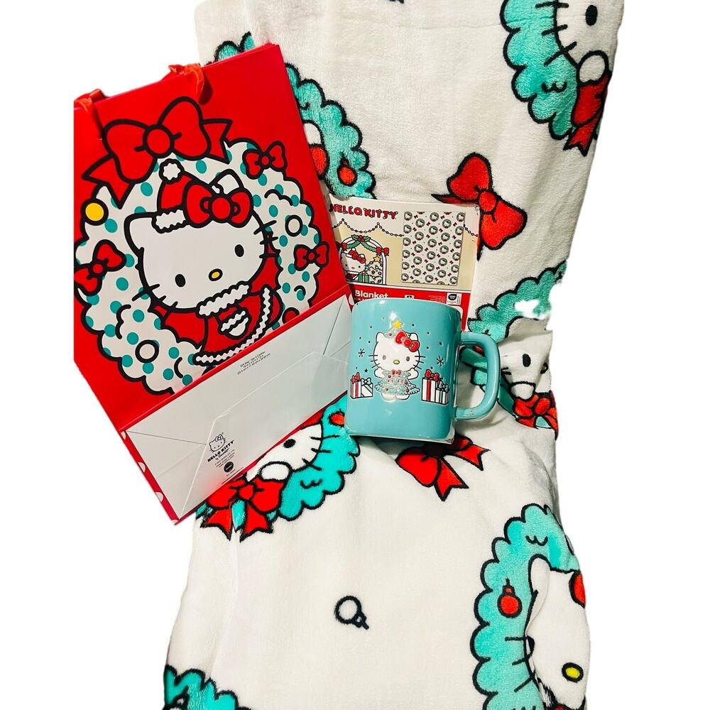 Hello Kitty Christmas bundle  gift bag hello kitty mug and 2 gift bags  60 * 90